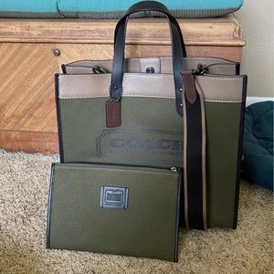 Field Tote 40 In Organic Cotton Canvas With Coach Badge